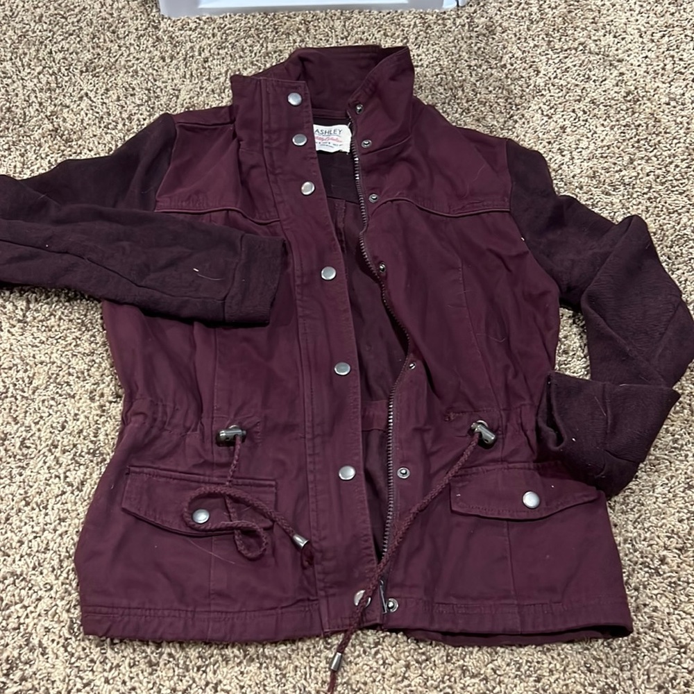 Size Small Dark Maroon Jacket, zipper and buttons, tie adjustable